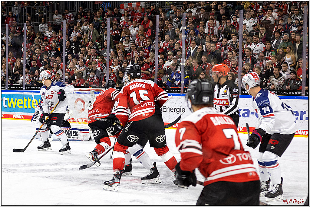 PENNY DEL;  Kölner Haie - Nuernberger Ice Tigers; Köln, 18.11.2022